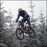 World distance jump record broken 134ft - Second Image